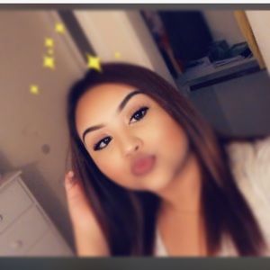 Meet your Posher, Desiree